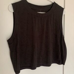 38. Size Large LULULEMON Dark Charcoal Textured Muscle Tank